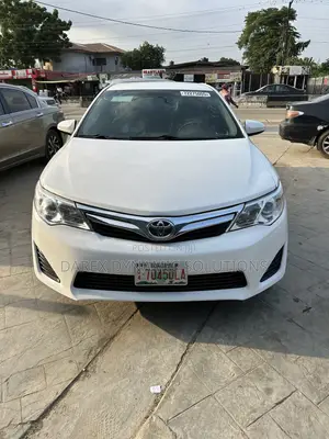 Toyota Camry LE 4dr Sedan (2.5L 4cyl 6A) 2013 White