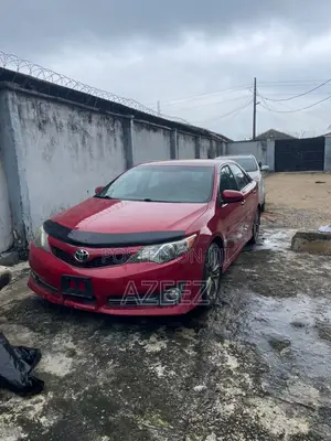 Toyota Camry SE 4dr Sedan (2.5L 4cyl 6A) 2013 Red