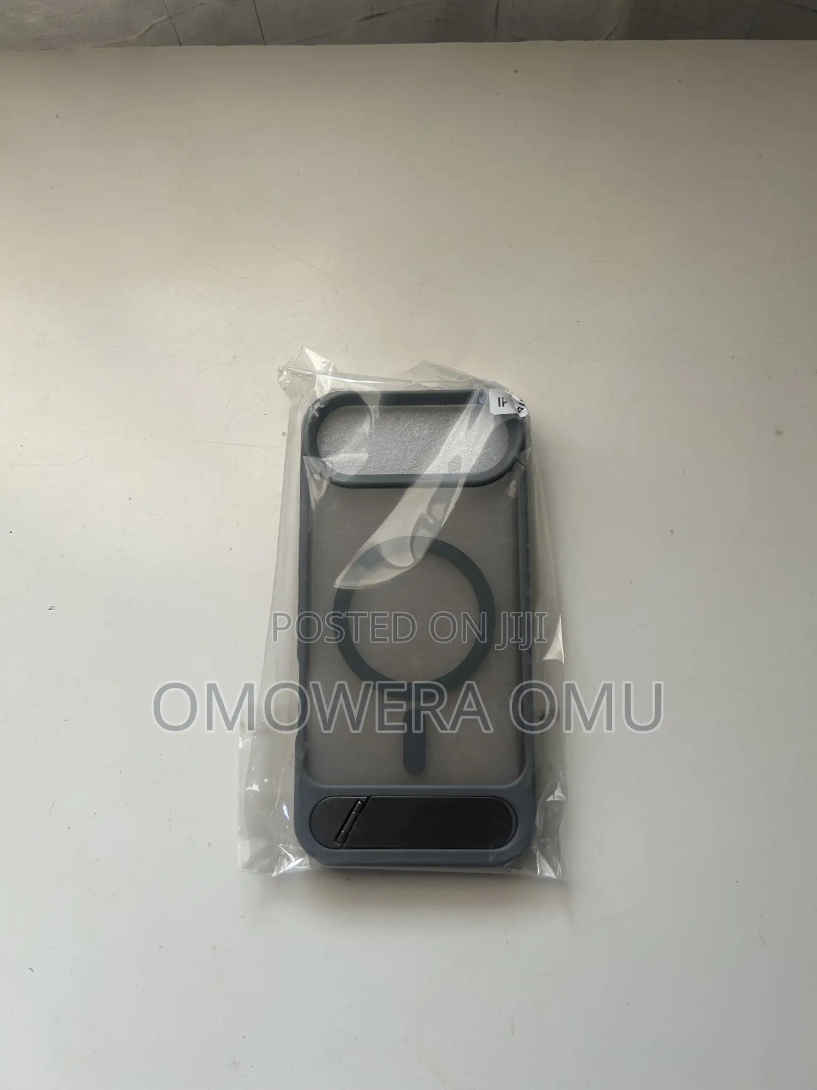 Apple iPhone 17 Air/Pro/Pro Max Case With Stand