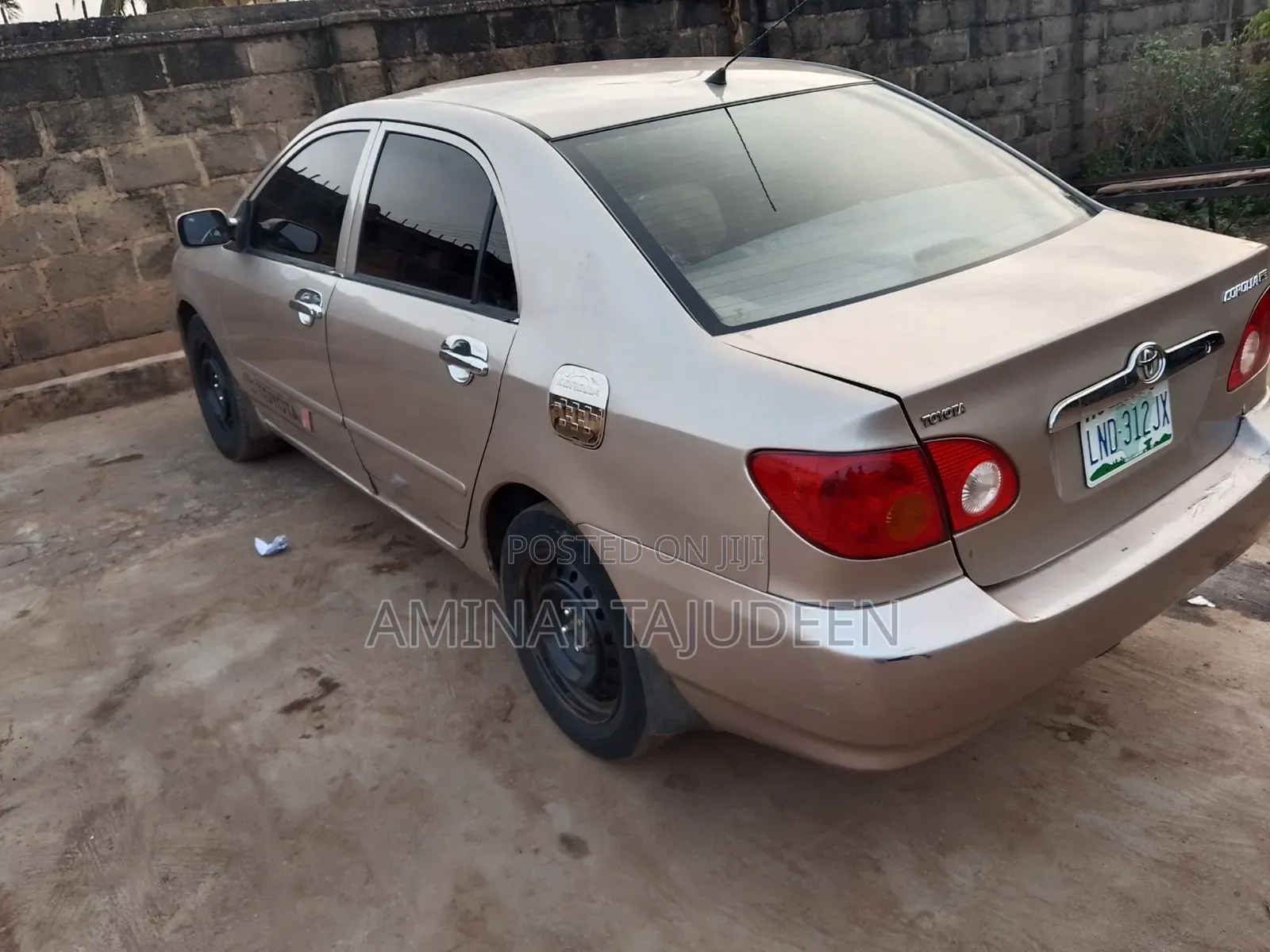 Toyota Corolla 2004 Gold