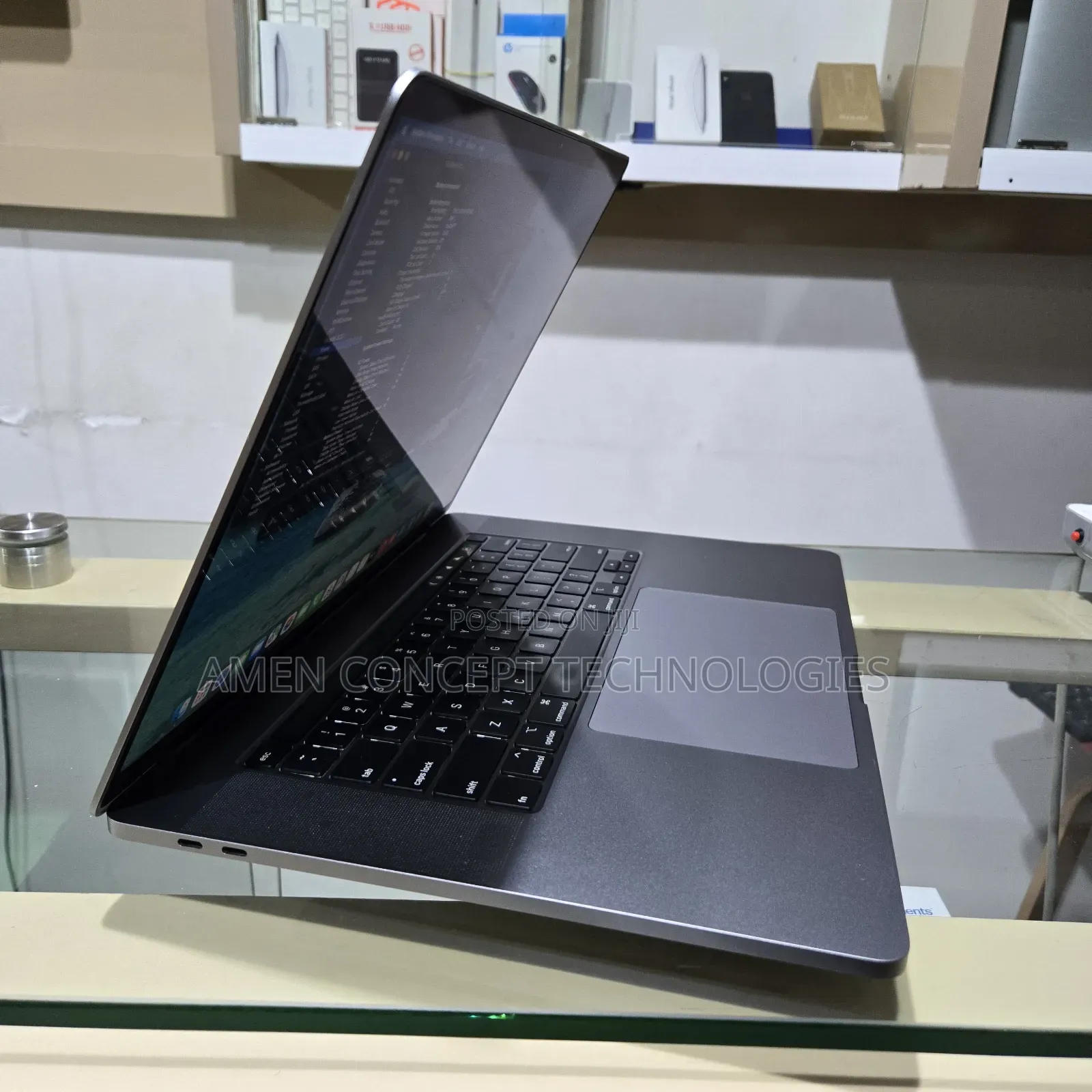 Laptop Apple MacBook Pro 2019 32GB Intel Core i9 SSD 512GB
