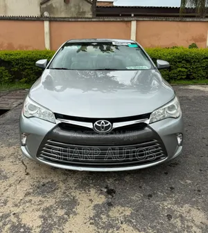 Toyota Camry LE 4dr Sedan (2.5L 4cyl 6A) 2015 Silver