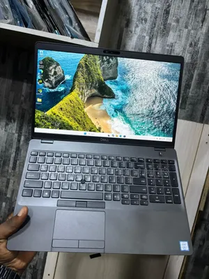 Laptop Dell Latitude 5501 16GB Intel Core i7 SSD 256GB