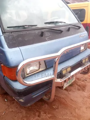 Mitsubishi L300 2002 Blue