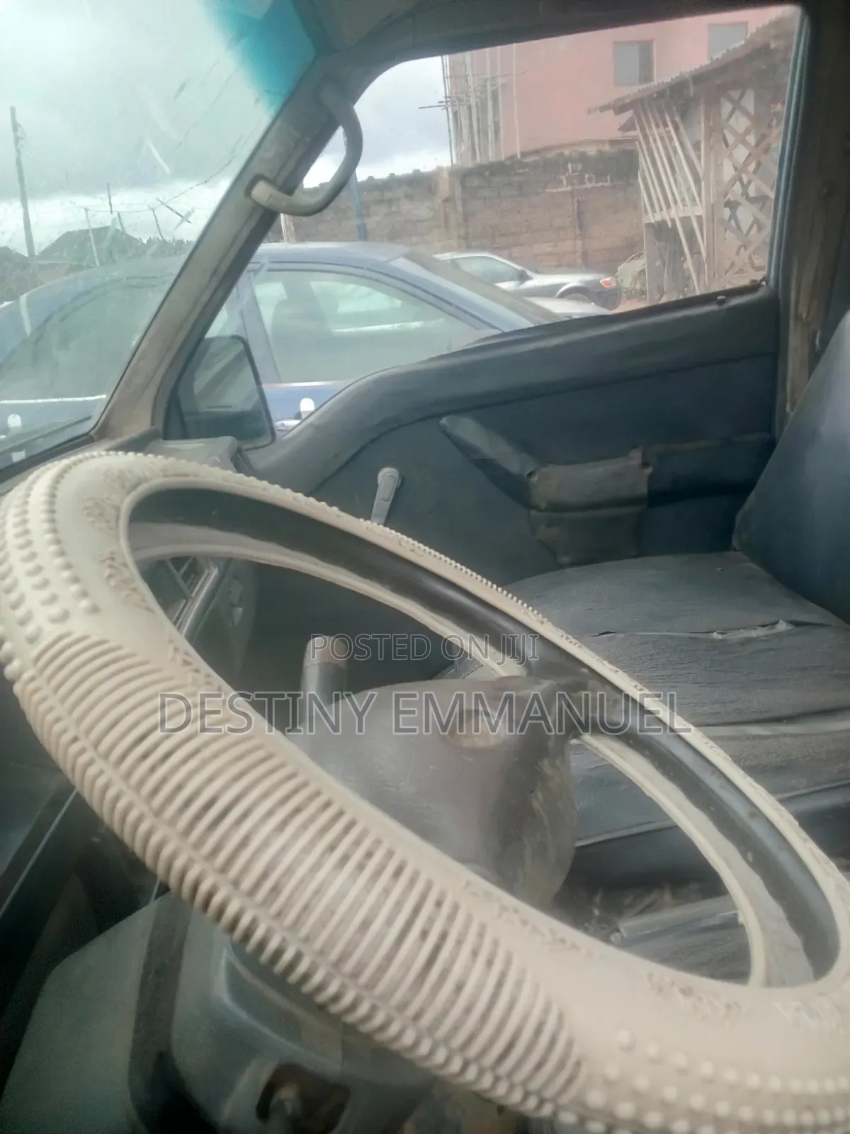 Mitsubishi L300 2002 Blue