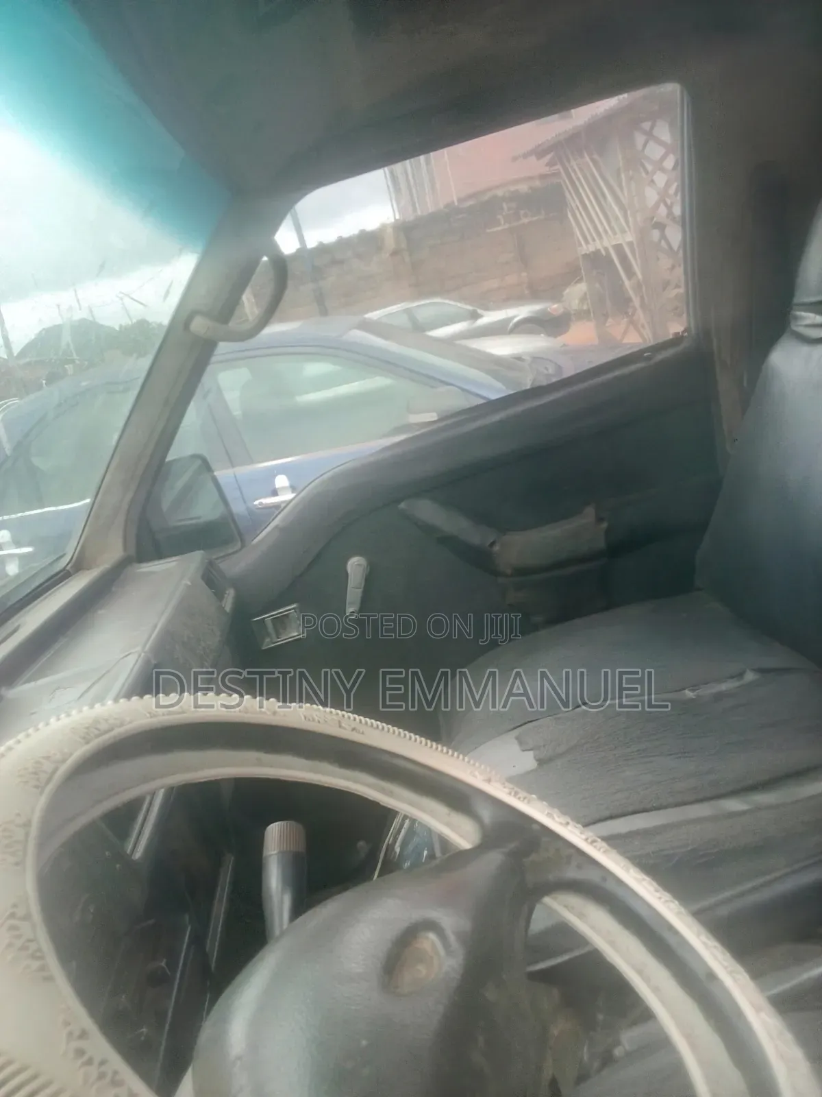 Mitsubishi L300 2002 Blue