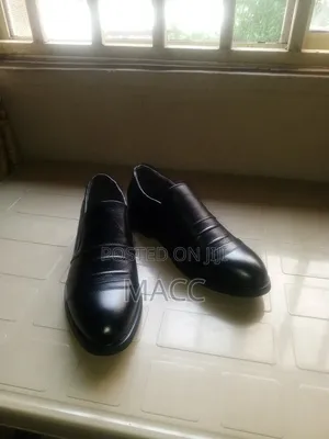 Black Corporate Captoe Shoe