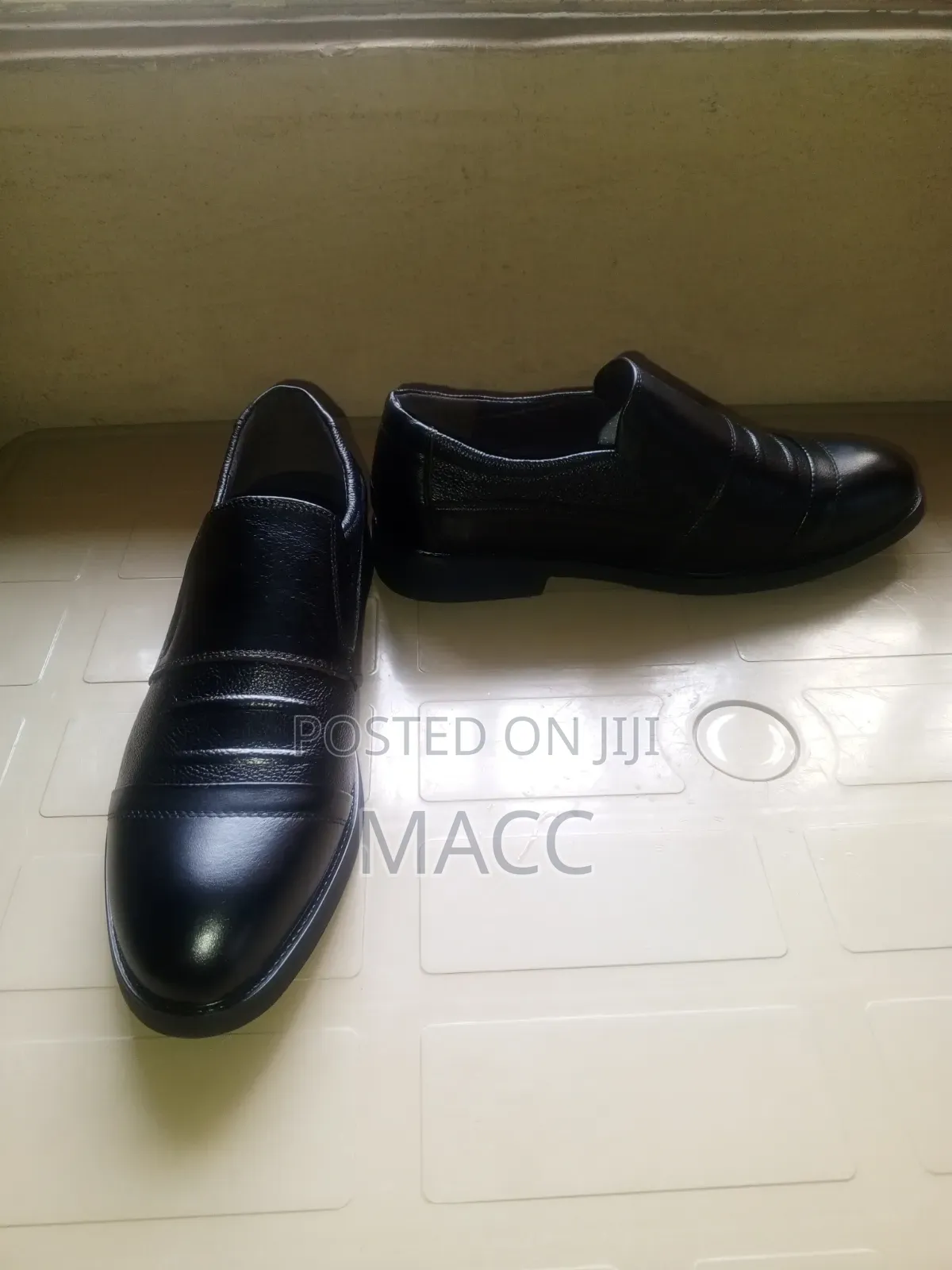 Black Corporate Captoe Shoe