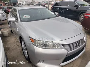 Lexus ES 2015 Silver