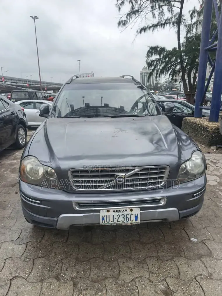 Volvo XC90 2008 Gray