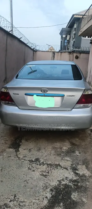 Toyota Camry 2025 Gray
