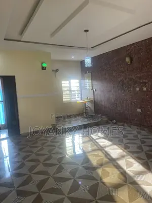 3bdrm Block of Flats in Greenfield Estate, Ago Palace for rent
