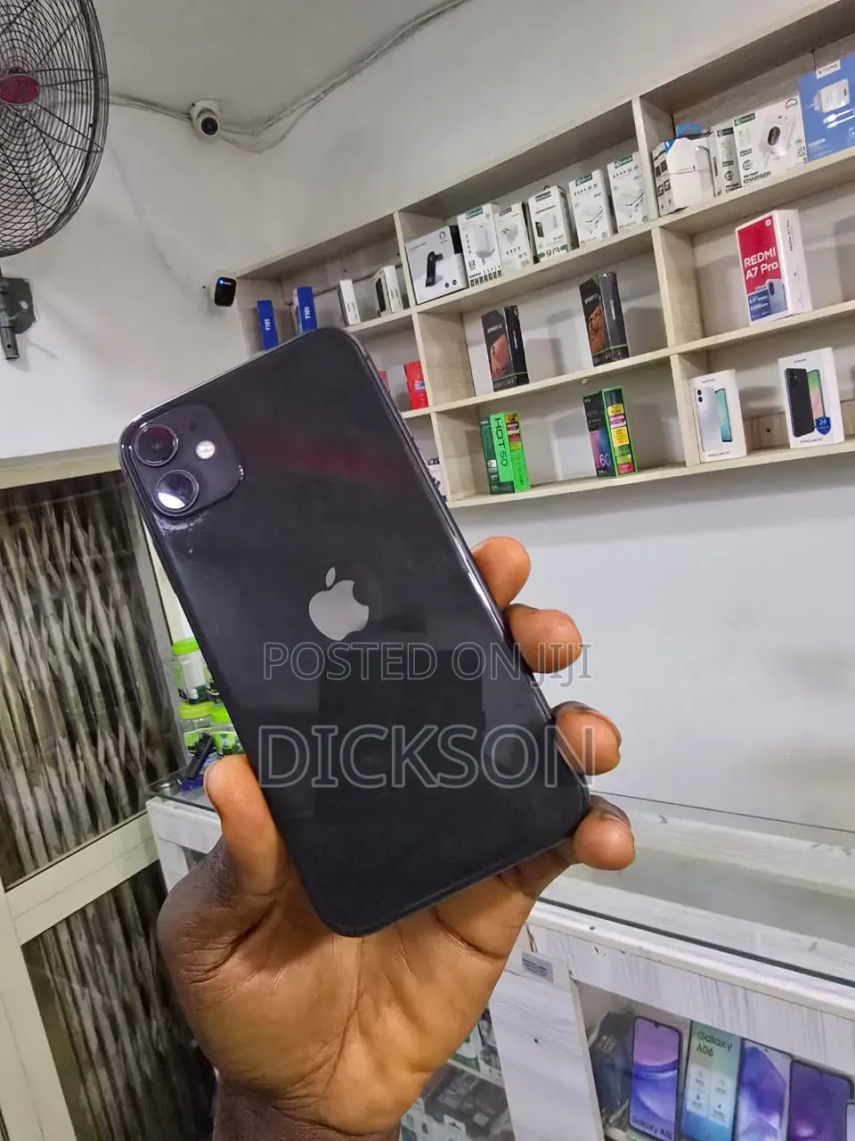 Apple iPhone 11 64 GB Black