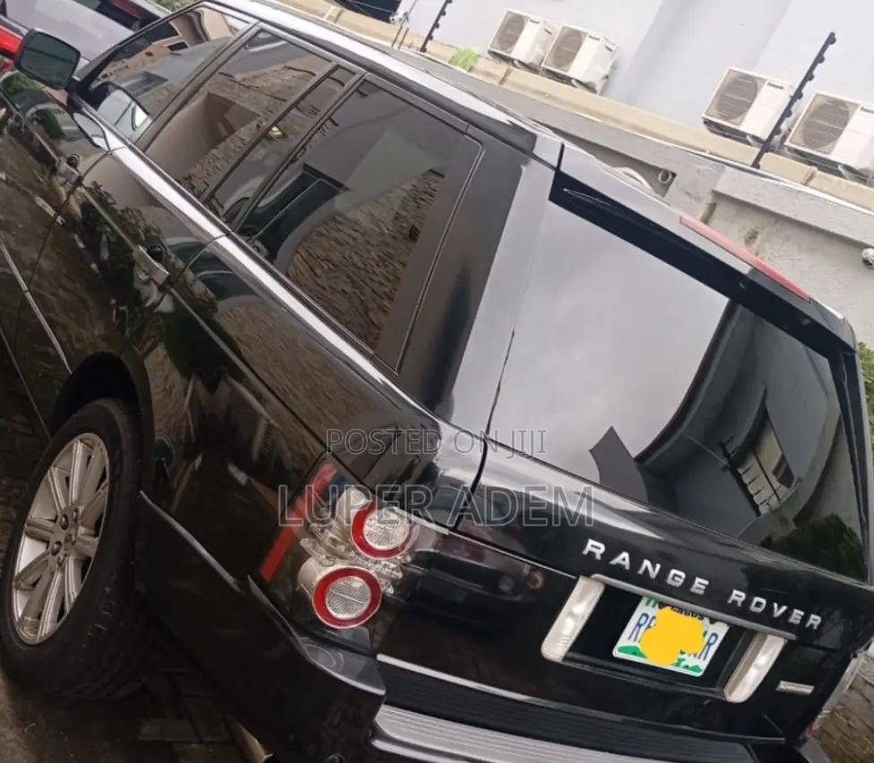Land Rover Range Rover 2010 Black