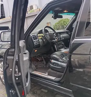 Land Rover Range Rover 2010 Black