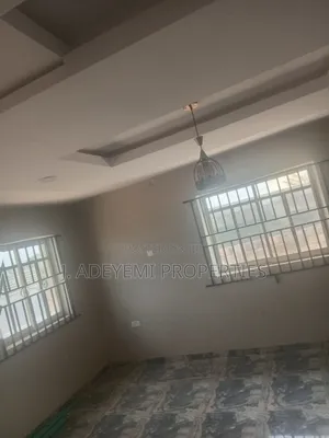 3bdrm Apartment in Akerele Ido for rent