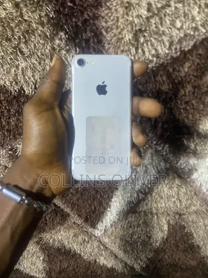 Apple iPhone 7 32 GB Silver