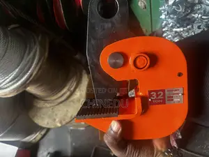 Horizontal Plate Lifting Clamp 3.2Ton