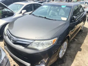 Toyota Camry 2014 Gray