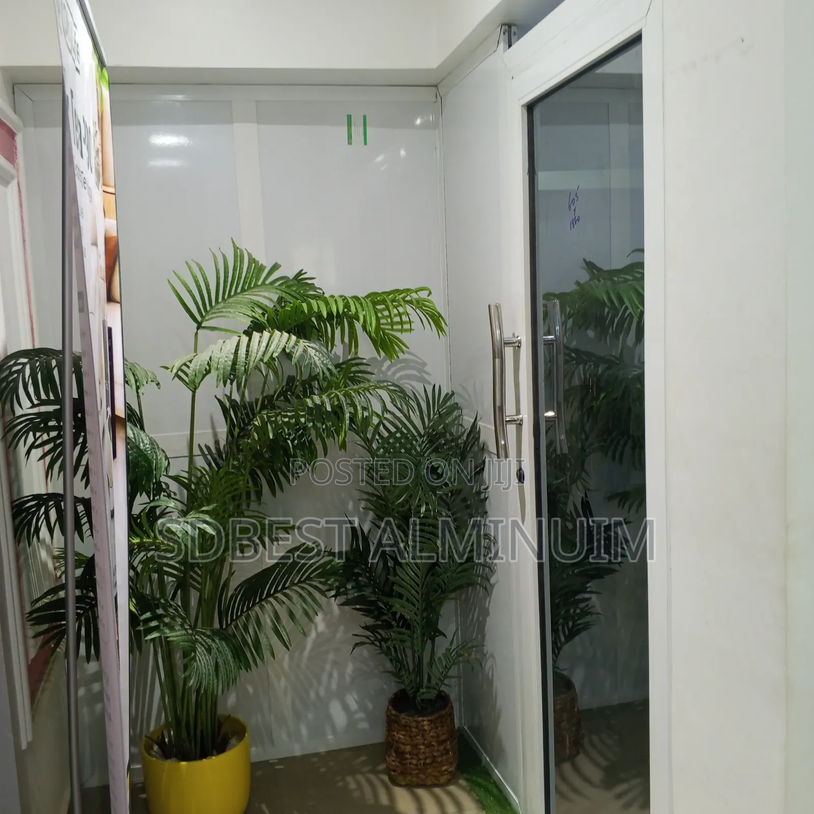 Aluminum Partition and Bout