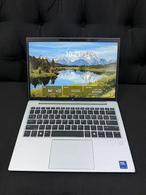 Laptop HP Elitebook 830 G11 16GB Intel Core Ultra 5 SSD 256GB