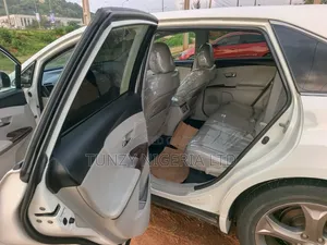 Toyota Venza 2010 White
