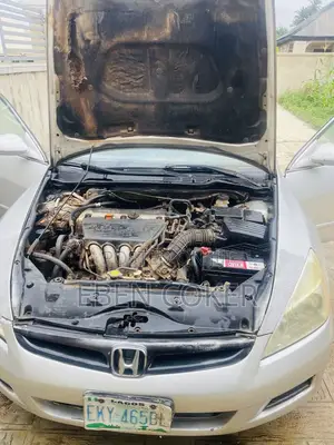 Honda Accord 2006 Silver