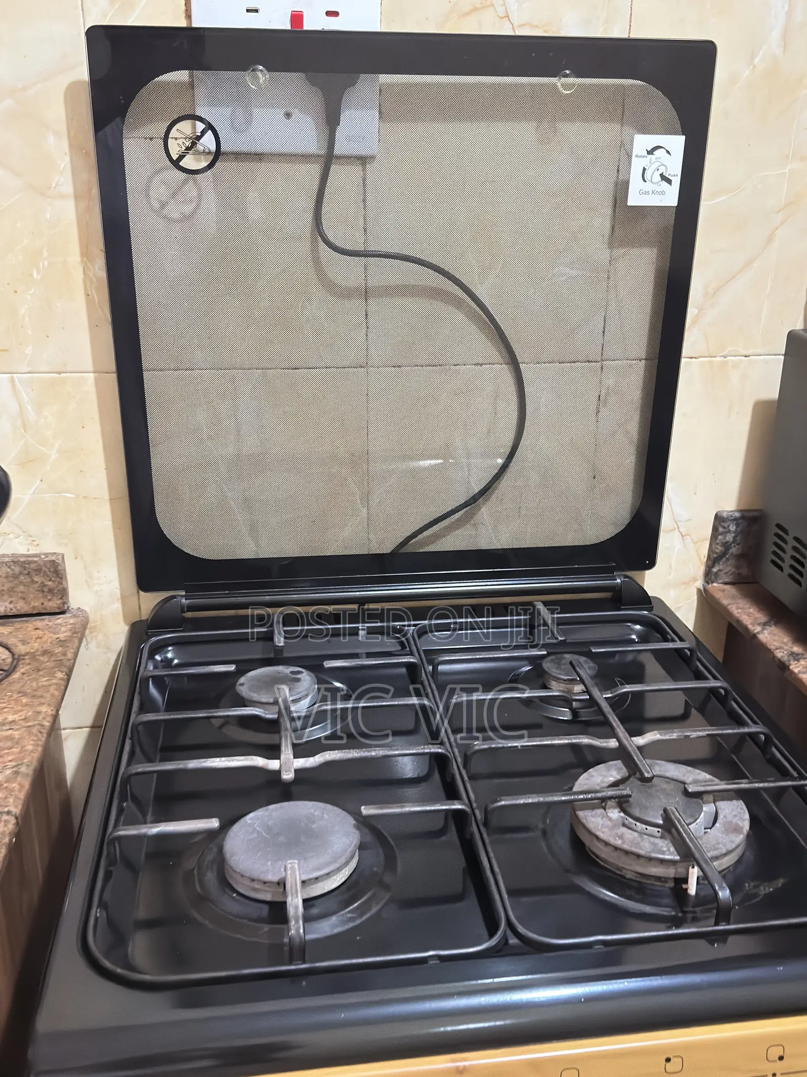 Neatly Used Gas Cooker