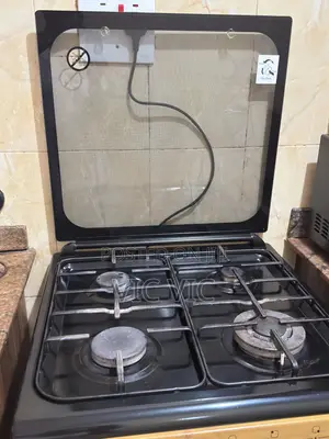 Neatly Used Gas Cooker