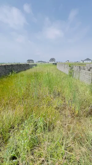 Land Measuring 1087sqm