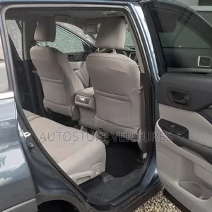 Toyota Highlander 2019 Blue