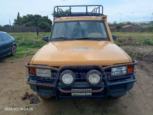 Land Rover Discovery 1990 Yellow