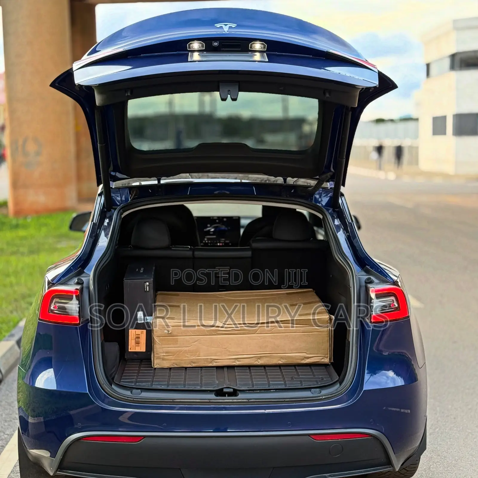 Tesla Model Y 75D kWh Performance 2023 Blue