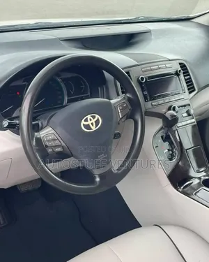 Toyota Venza 2011 White