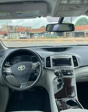 Toyota Venza 2011 White