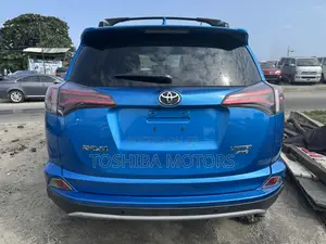 Toyota RAV4 Limited 4dr SUV AWD (2.5L 4cyl 6A) 2018 Blue