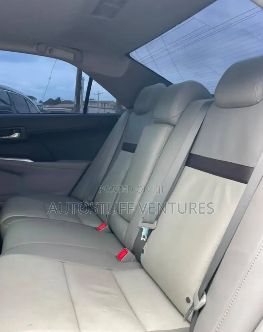 Toyota Camry 2014 Silver