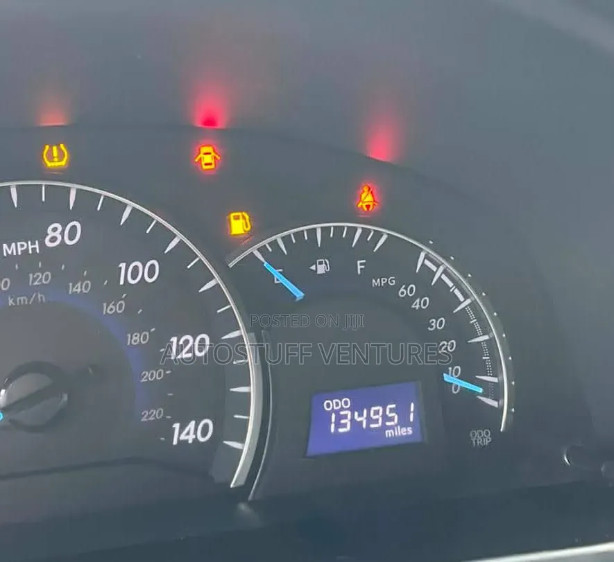 Toyota Camry 2014 Silver