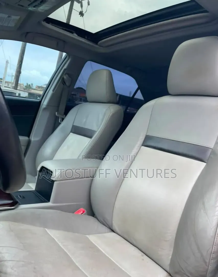 Toyota Camry 2014 Silver