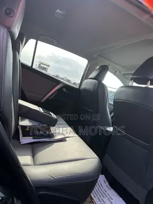 Toyota RAV4 Limited AWD (2.5L 4cyl 6A) 2016 Black