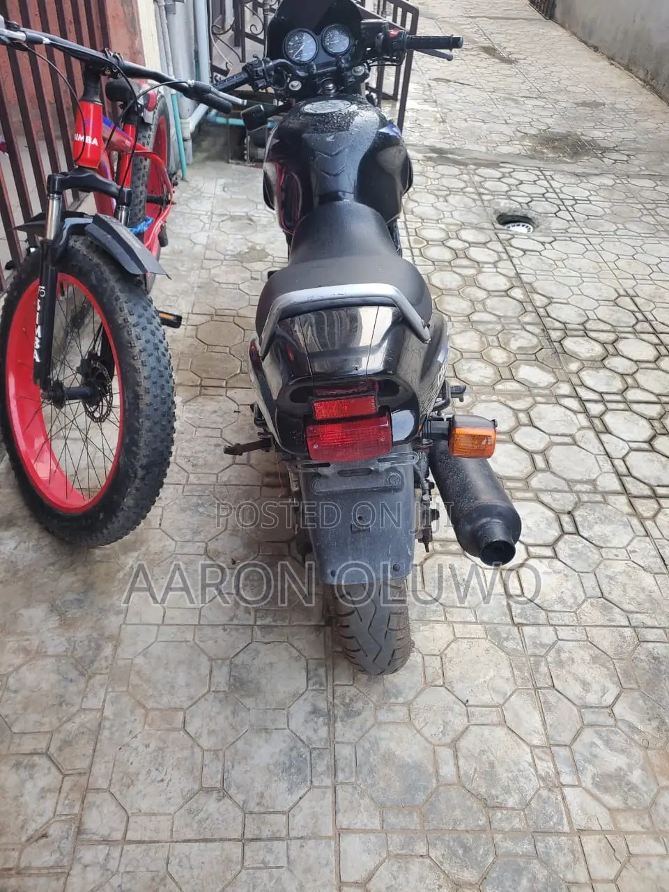 Honda CB 2002 Black