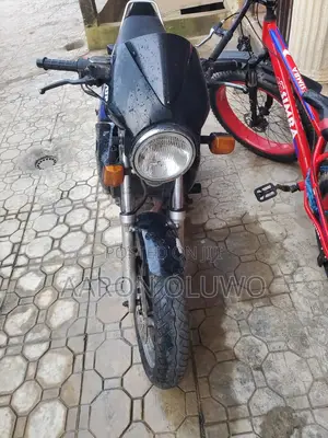 Honda CB 2002 Black