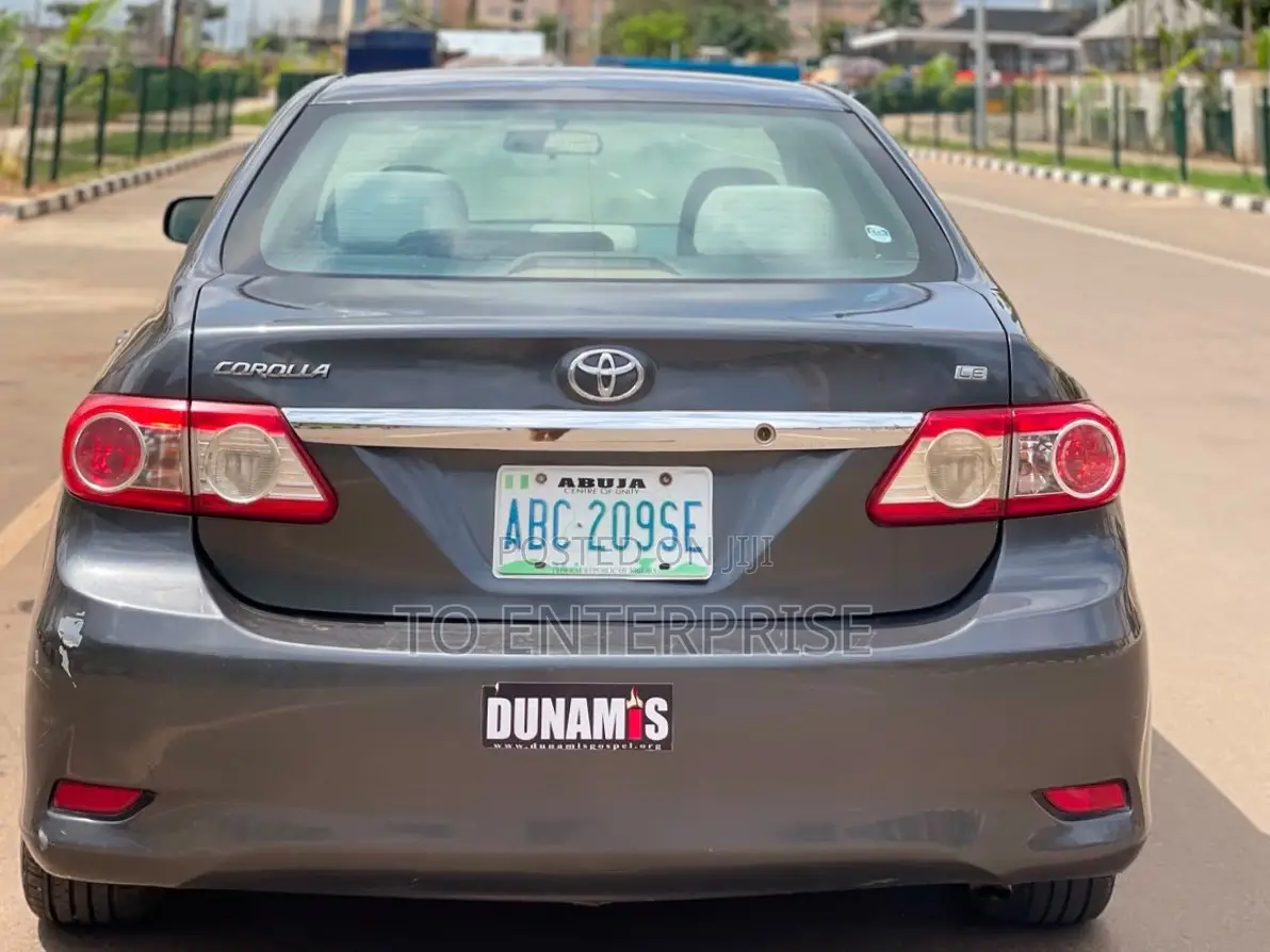 Toyota Corolla 2012 Gray