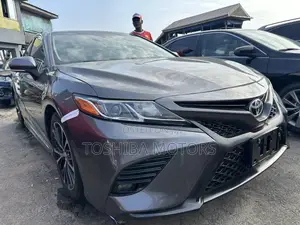 Toyota Camry XSE FWD 2020 Gray