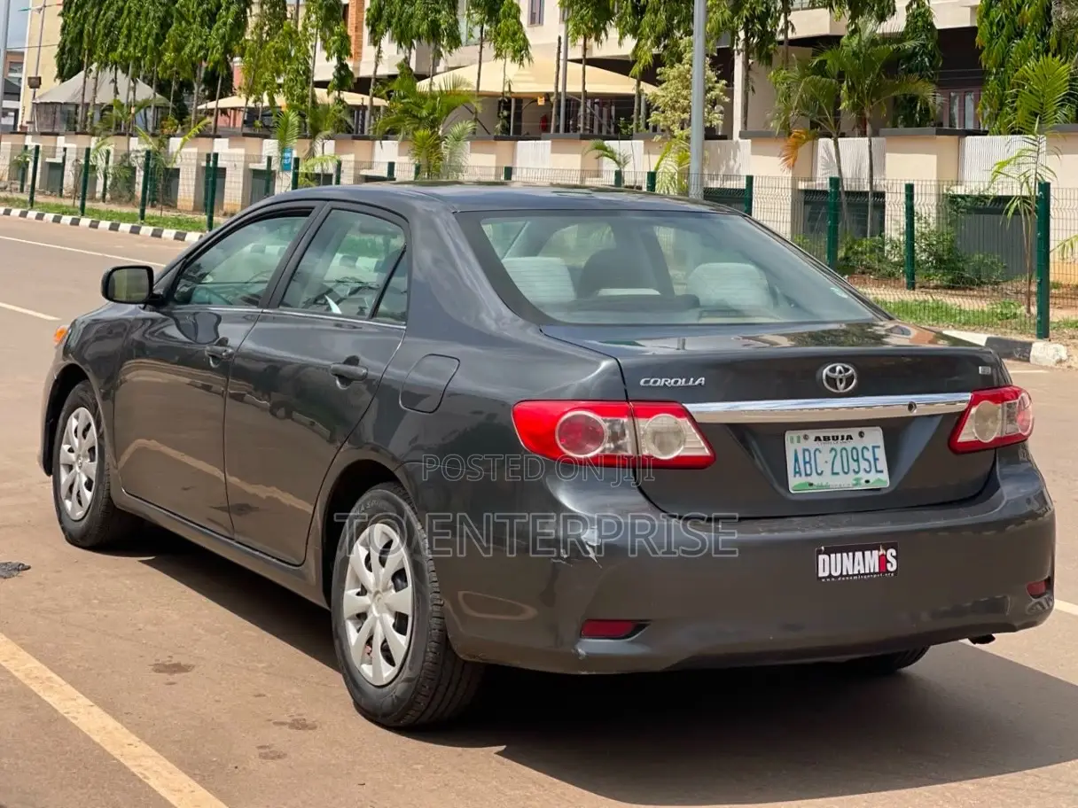 Toyota Corolla 2012 Gray