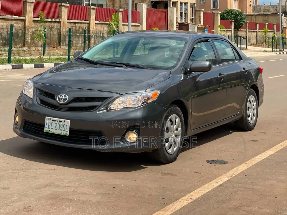 Toyota Corolla 2012 Gray