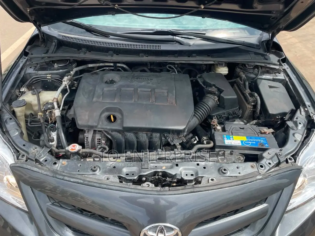 Toyota Corolla 2012 Gray