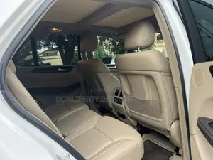 Mercedes-Benz M Class ML350 4MATIC 4dr SUV AWD (3.5L 6cyl 7A) 2015