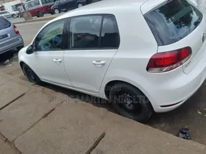 Volkswagen Golf 2014 White