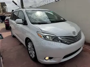 Toyota Avanza 2016 White